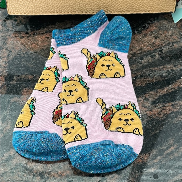 Xhilaration Taco-Shaped Wristlet with Pink Socks NWT - Picture 8 of 8